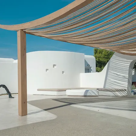 أندرونيكوس 4*