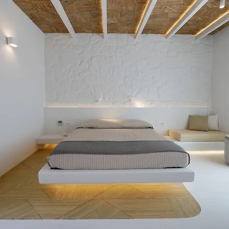 أندرونيكوس 4*