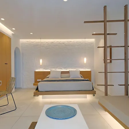 أندرونيكوس 4*